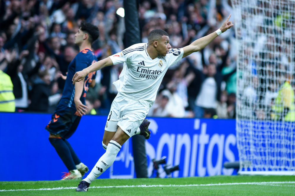 1米83的艾弗森比很多普通人矮 凭啥当状元？5张照片给你答案