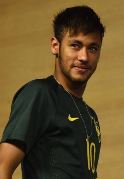 如果这些足球运动员出生在香港（假如这些足球运动员生于香港）