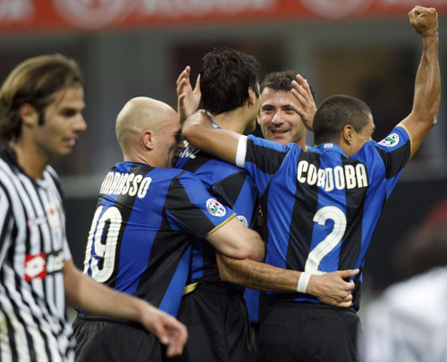 与4结缘，多特5轮欧冠联赛有4轮打入4球，剩下1轮被曼城进4球