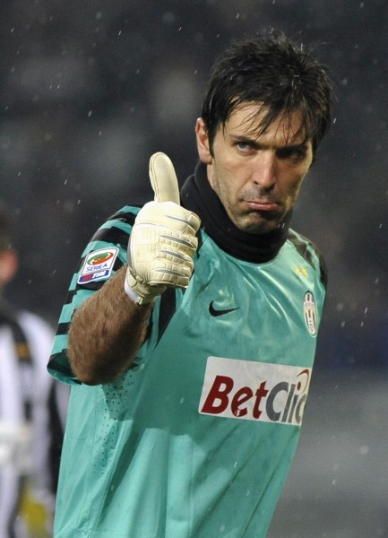 足球中超球队节奏偏慢遭质疑（中超球队节奏偏慢引发外界质疑）